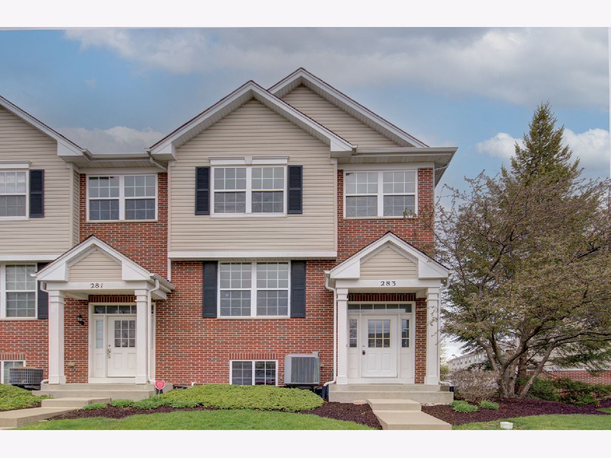 Townhomes & Condos Rented Creekside Romeoville Illinois, 283 Oak Creek