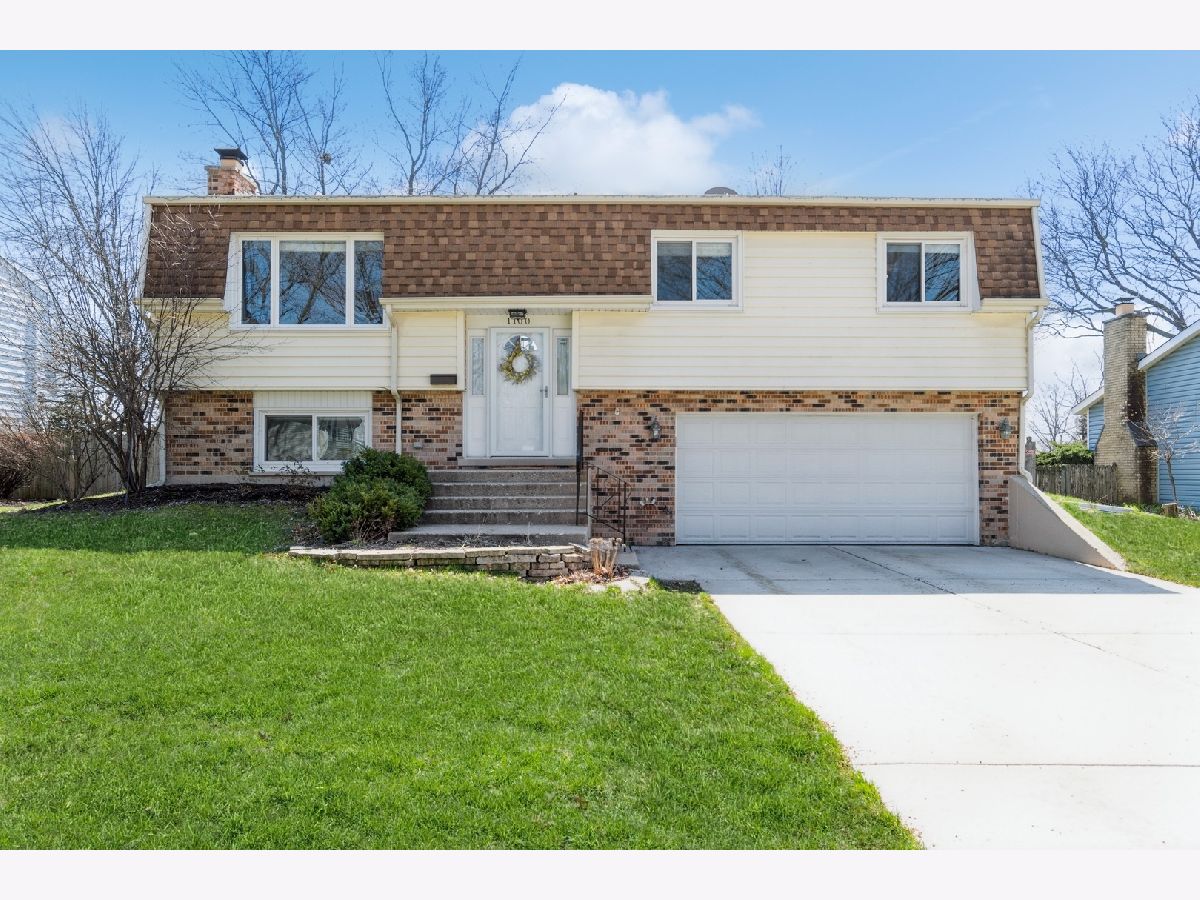 Homes Rented Briarcliffe South Wheaton Illinois, 1100 Durham