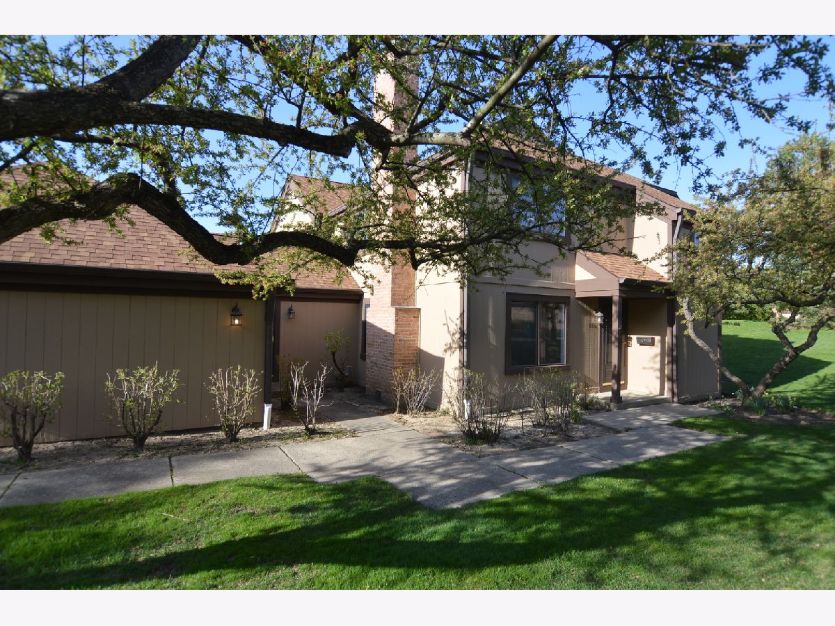 Townhomes & Homes Sold The Crossings Buffalo Grove Illinois, 1545 Anderson