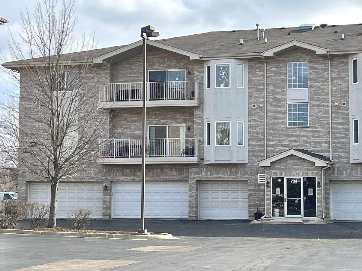 Condominiums Sold Avanti Place Addison Illinois, 701 5th