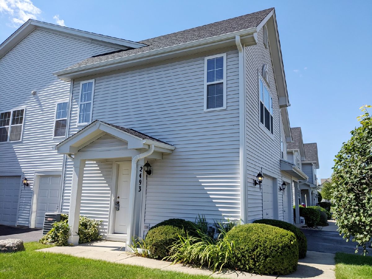 Homes & Townhomes & Condos Rented Lakewood Valley Aurora Illinois, 2493 Dickens