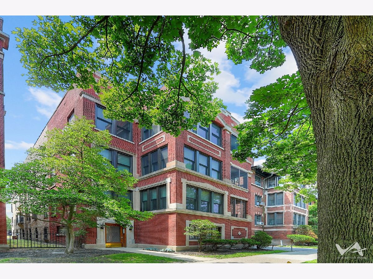 Condominiums & Homes Sold Hyde Park Manor Chicago Illinois, 1019 Hyde Park