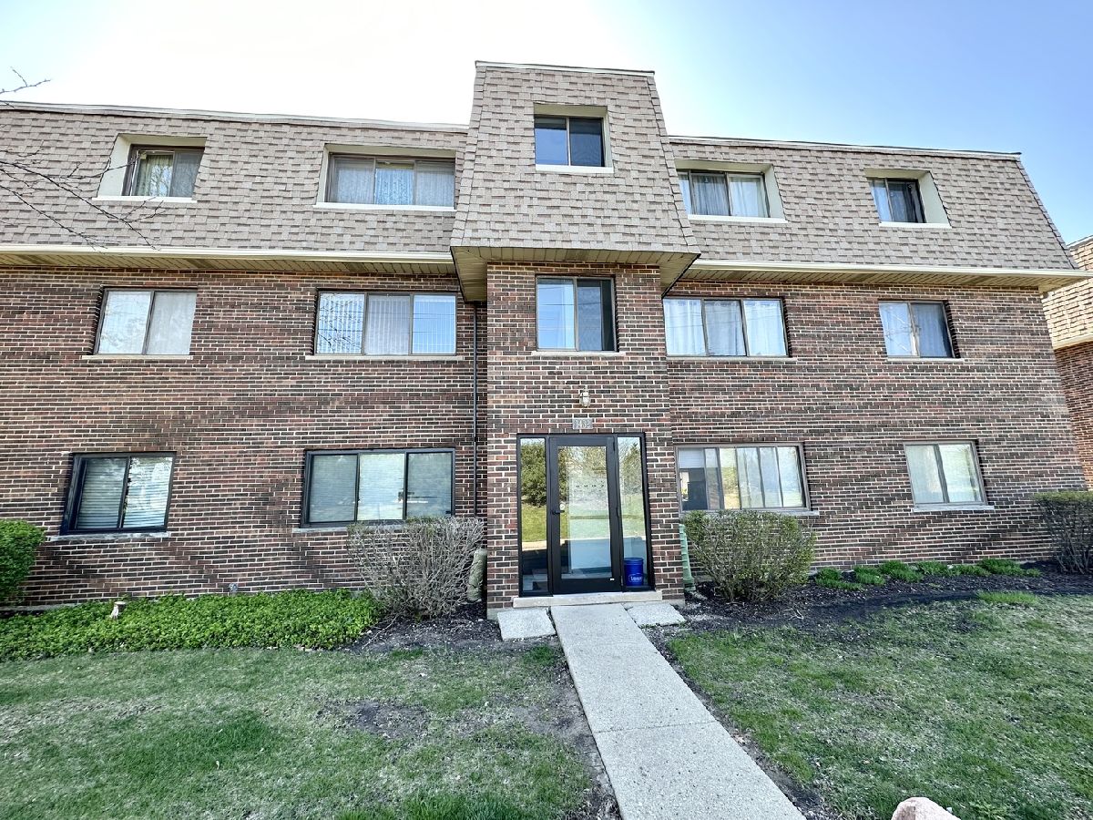 Condominiums Sold Long Valley Palatine Illinois, 1432 Carol