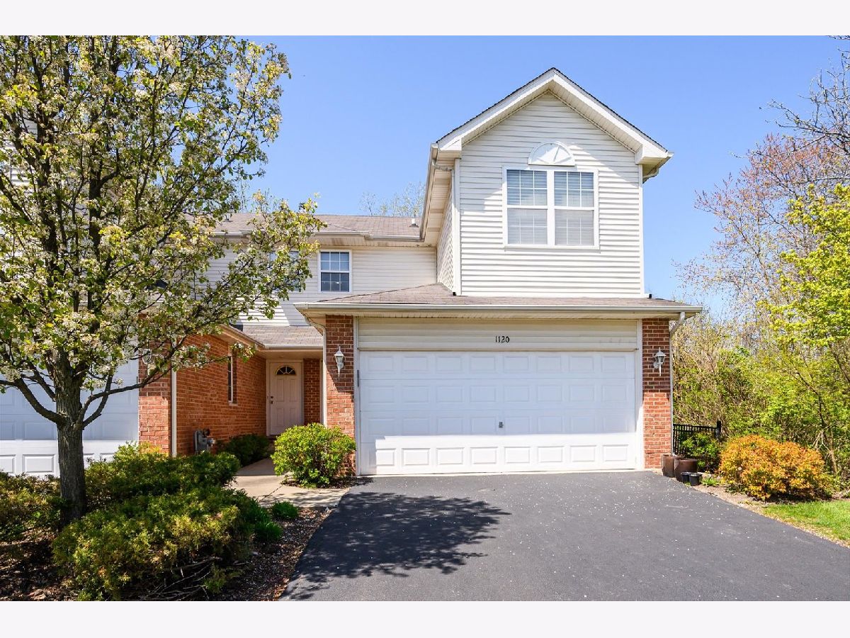 Townhomes & Condos & Homes Sold Greenbriar Glendale Heights Illinois, 1120 Coventry