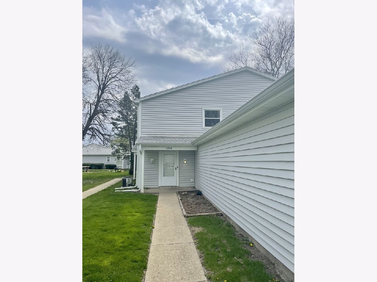 Townhomes & Condos Rented Ivy Glen Aurora Illinois, 1389 Glen