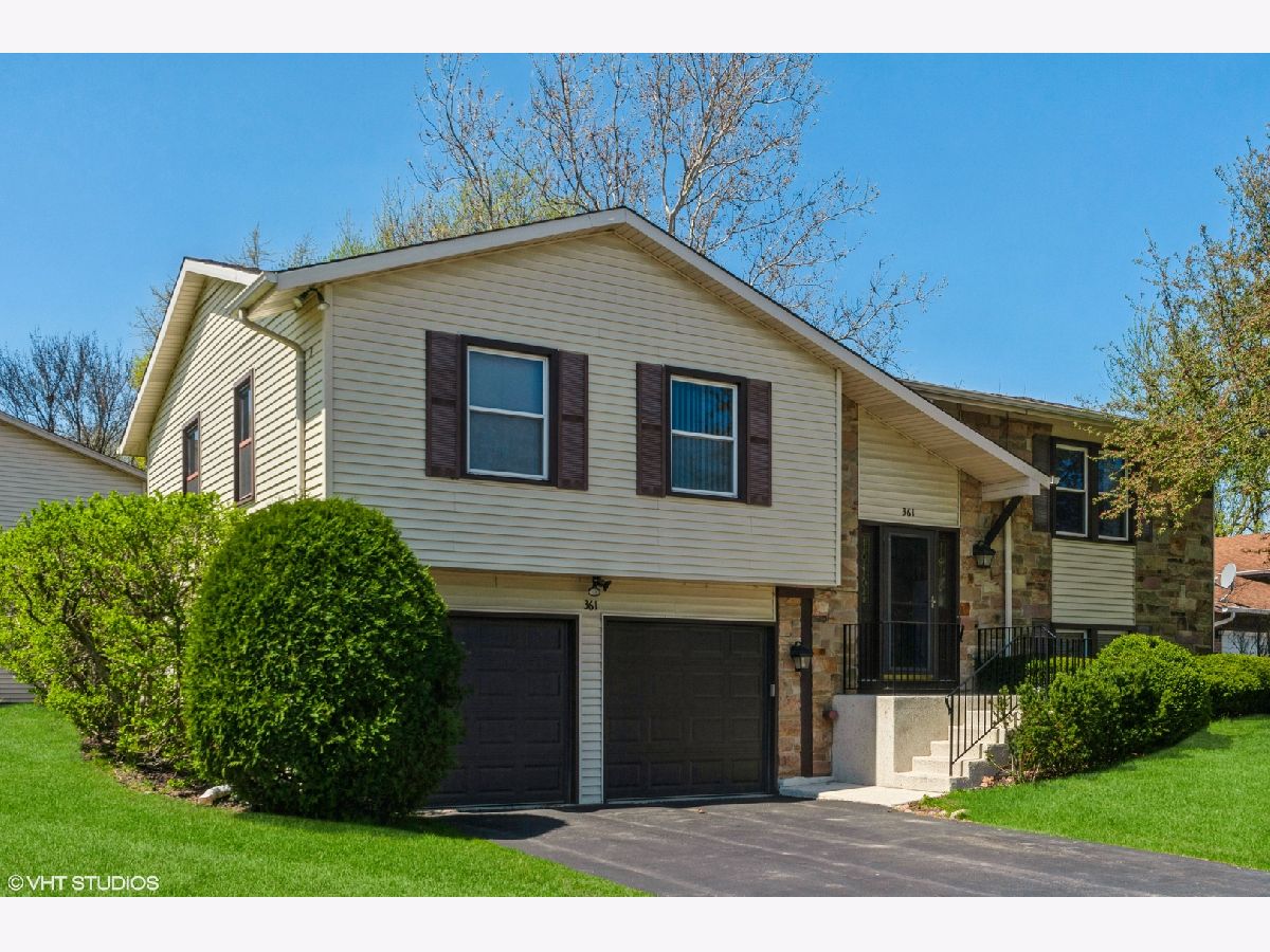 Homes & Townhomes Rented Ridgewood Buffalo Grove Illinois, 361 Red Bud