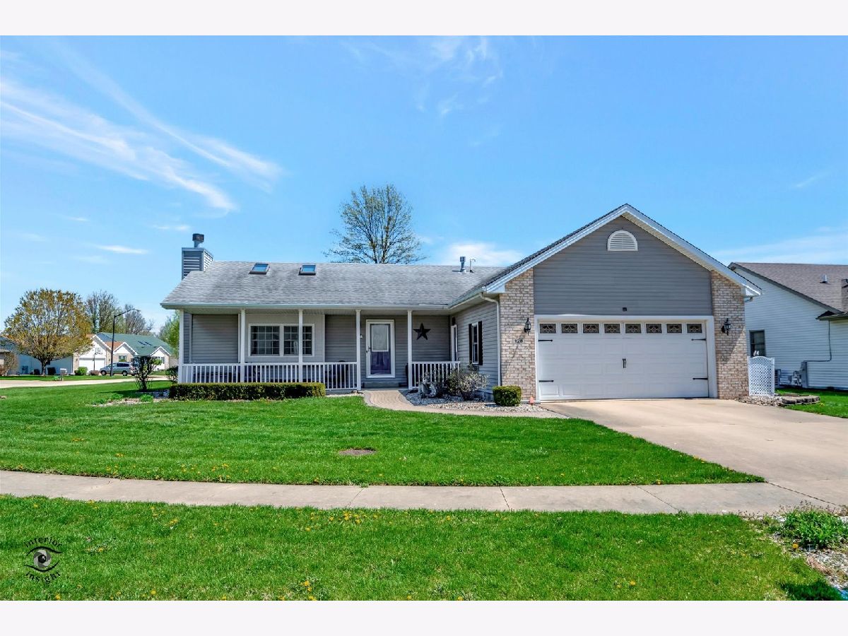 Homes Sold Old Farm Bradley Illinois, 128 Old Farm Middle