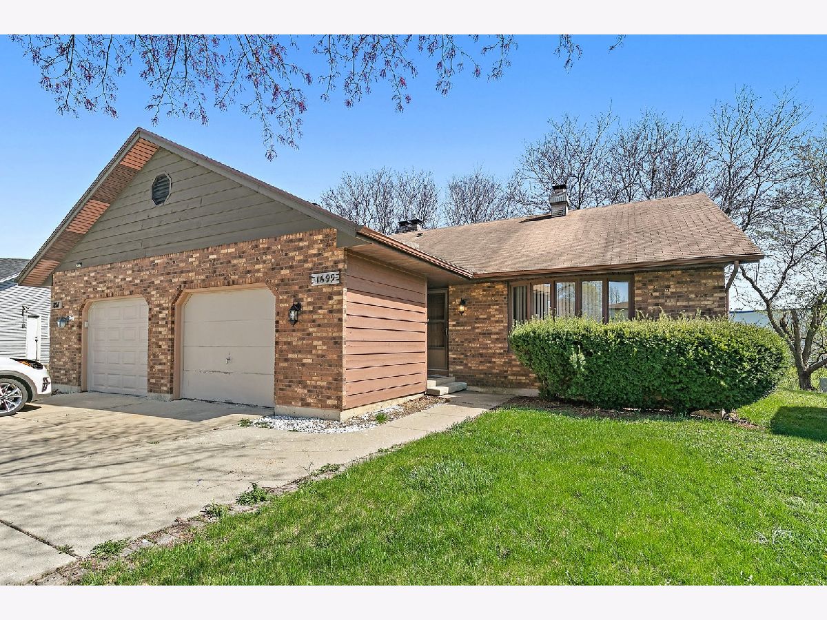 Homes & Condominiums Sold Century Oaks Elgin Illinois, 1699 Sheffield