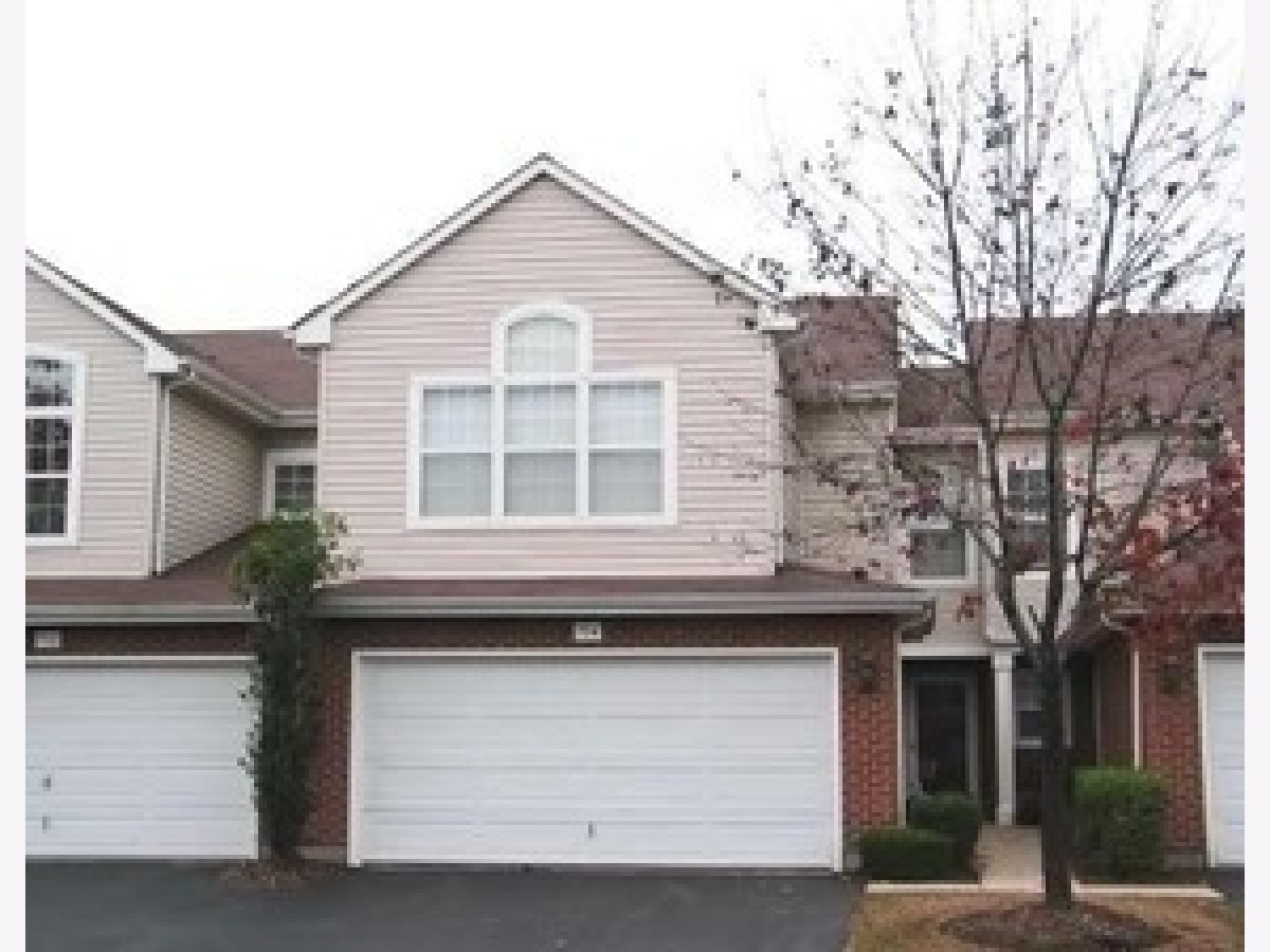 Townhomes & Homes Rented Roseglen Buffalo Grove Illinois
