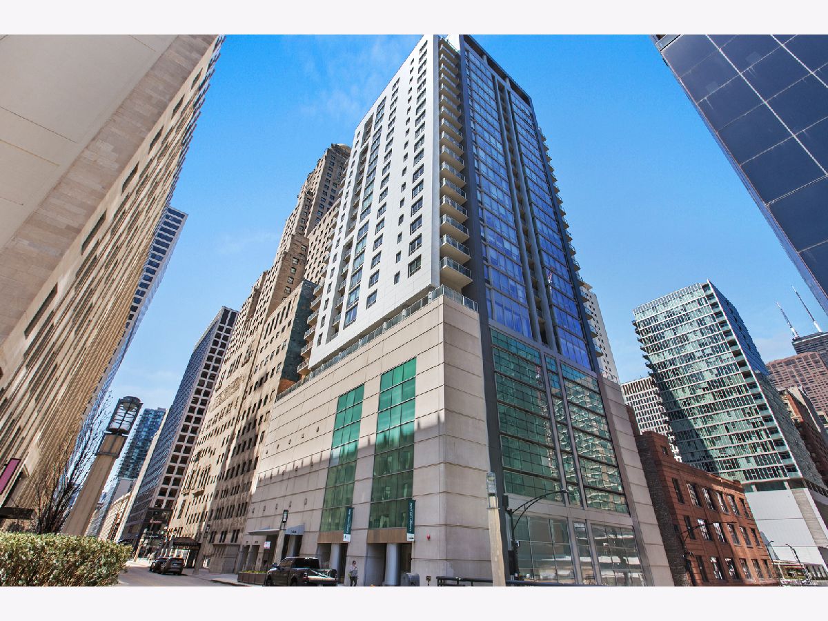 Condominiums Sold Avenue East Chicago Illinois, 160 Illinois