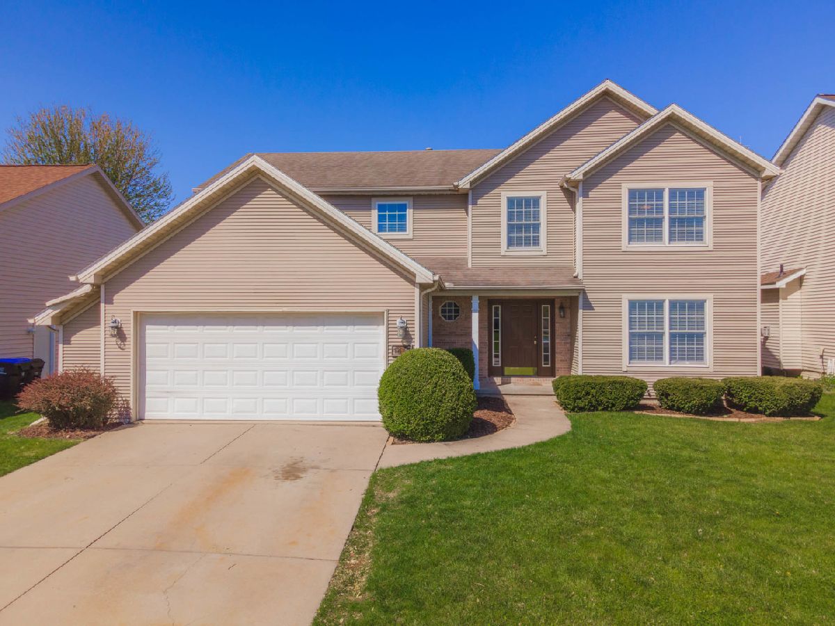 Homes & Condos & Townhomes Sold Windham Bloomington Illinois, 1412 Windham Hill