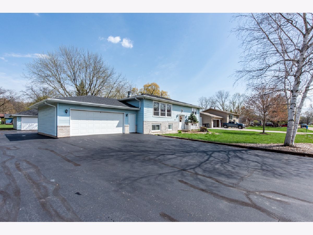  Sold Silver Lake Wisconsin, 1172 School