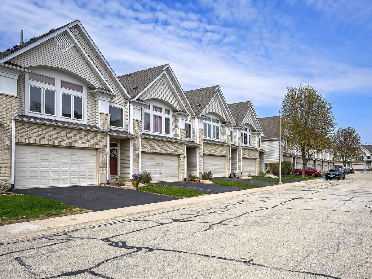 Townhomes Sold Wooded Creek Bolingbrook Illinois, 362 Aaron