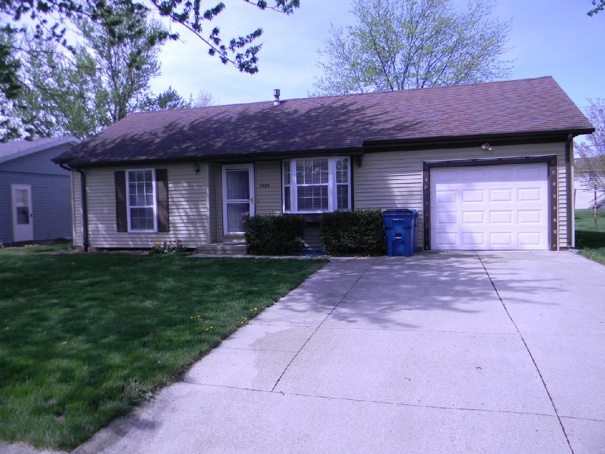 Homes & Condos & Townhomes Sold Westview Pontiac Illinois, 1405 Nixon