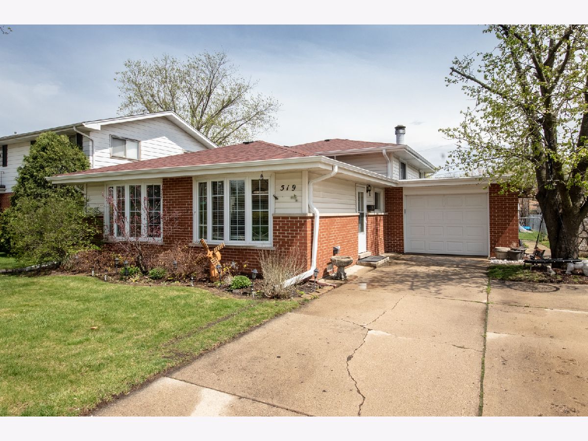 Homes & Condos & Townhomes Sold Golf Terrace Des Plaines Illinois, 519 Bedford