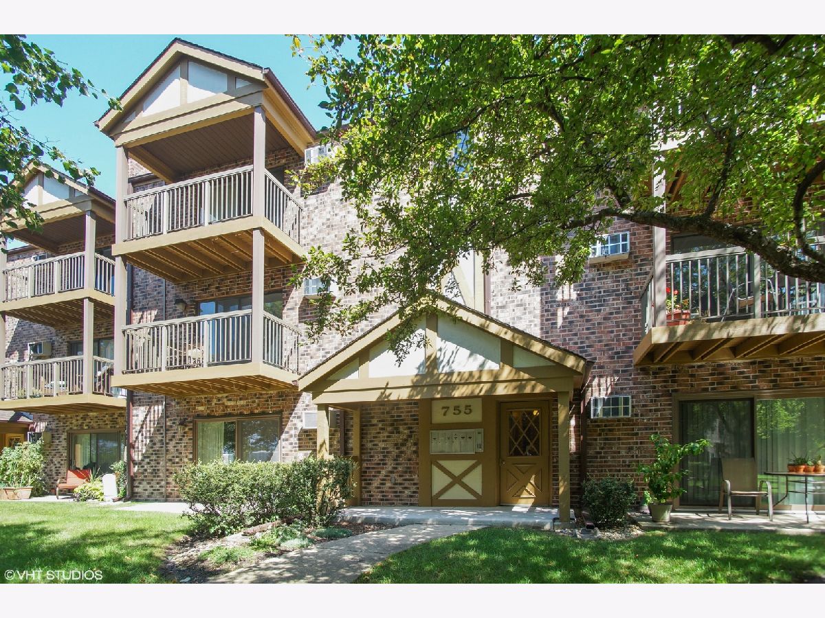 Condominiums Rented Church Creek Arlington Heights Illinois, 755 Dwyer