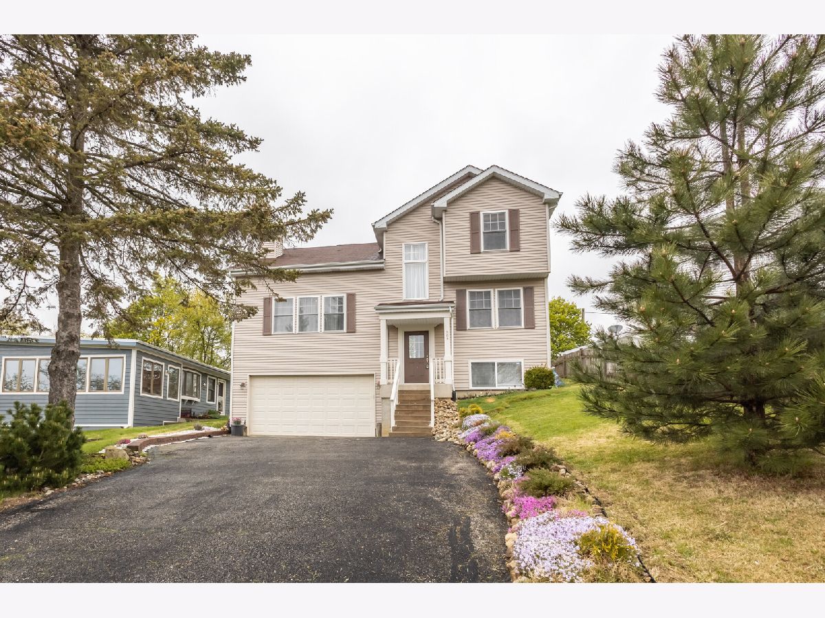 Homes Sold Lake View Villa Wauconda Illinois, 909 Sheridan