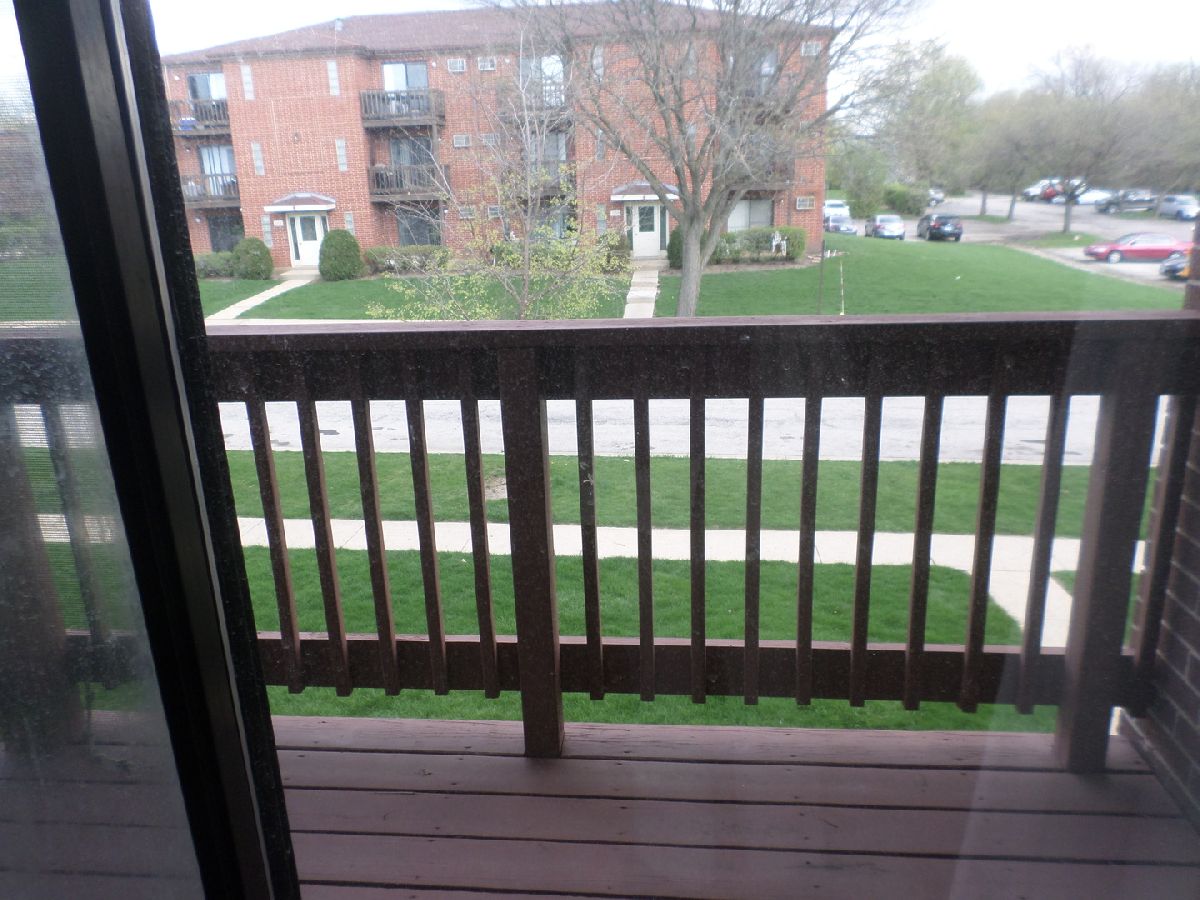 Condominiums Rented Evergreen Condominiums Glendale Heights Illinois, 1110 Ceder