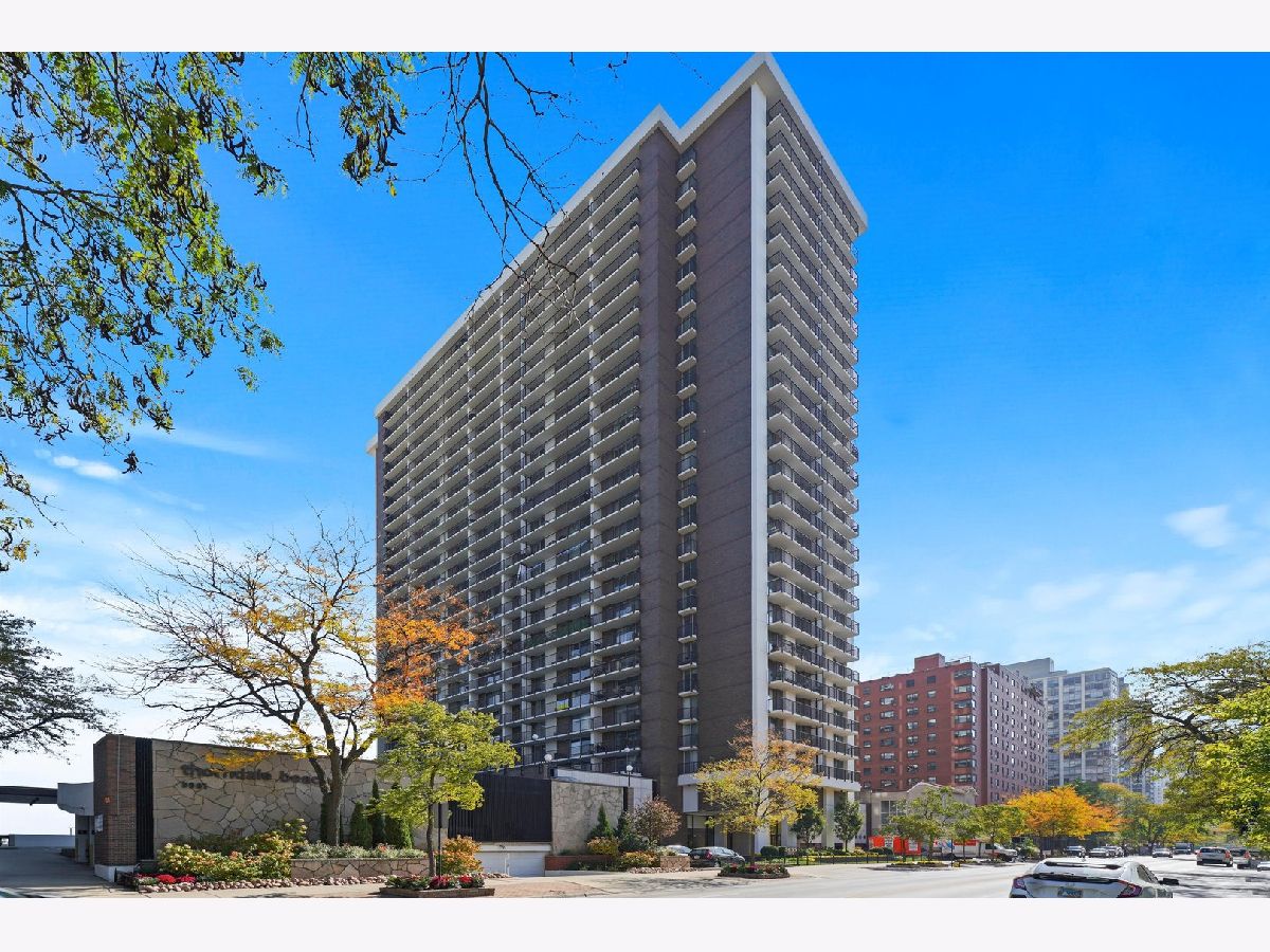 Condominiums Sold Thorndale Beach South Chicago Illinois, 5855 Sheridan
