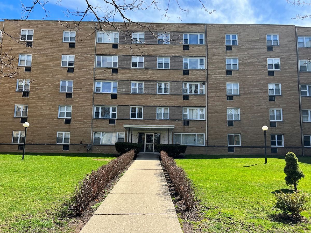 Condos & Townhomes Sold Granville Court Chicago Illinois, 6161 Hoyne