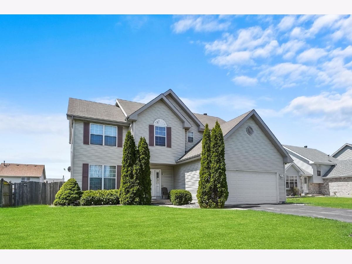 Homes & Condos & Townhomes Sold Highlands Monee Illinois, 25720 Mckinley