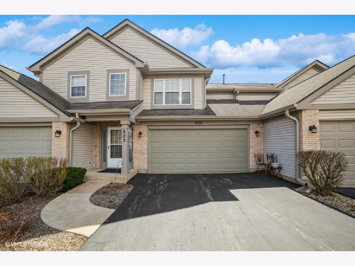 Townhomes & Homes Sold Woodbridge Elgin Illinois, 602 Brighton