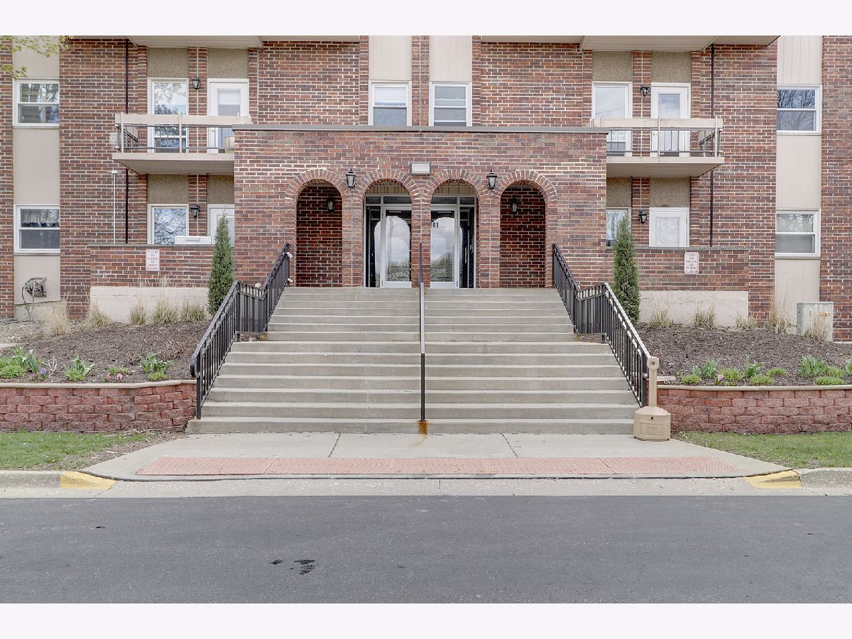 Townhomes Sold Darien Lake Darien Illinois, 1501 Darien Lake