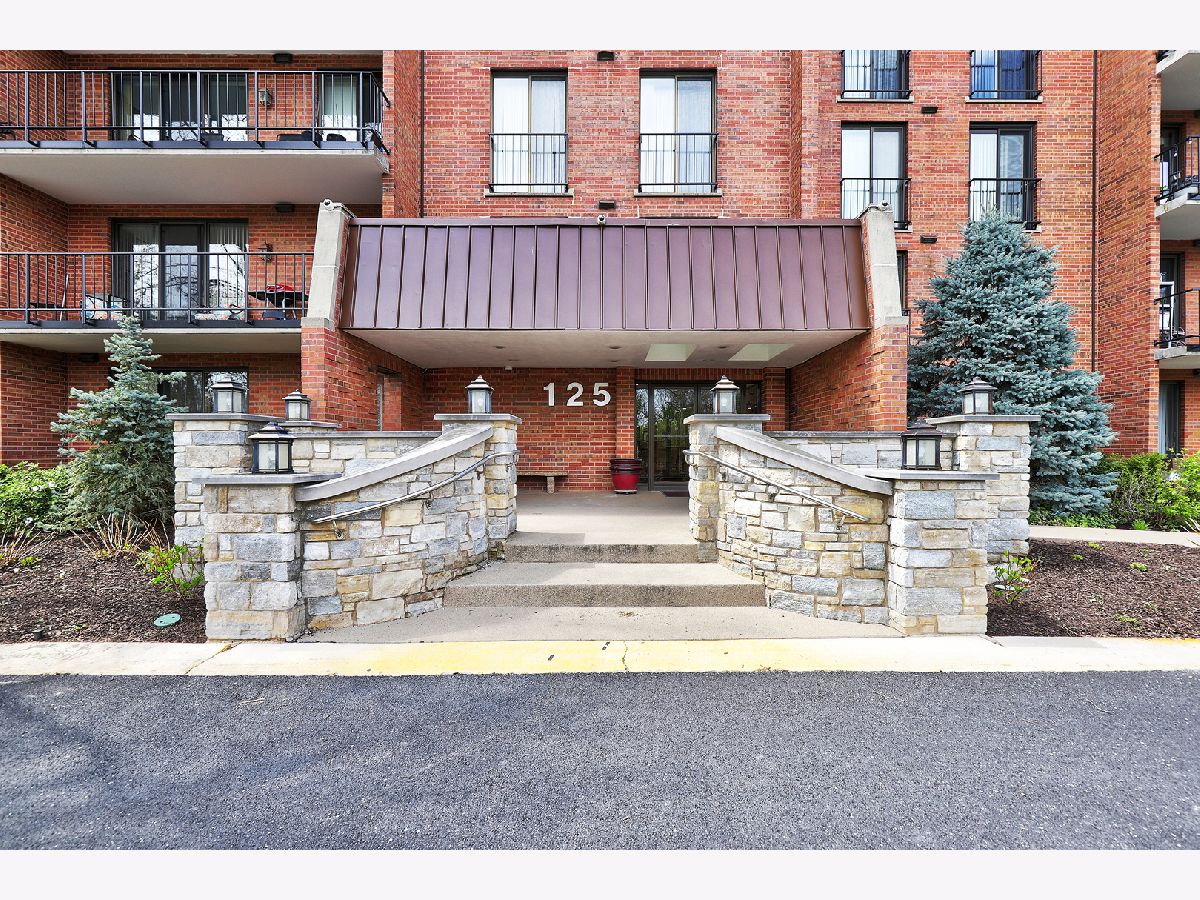 Wilshire Green Indian Head Park IL, Condominiums For Sale & For Rent