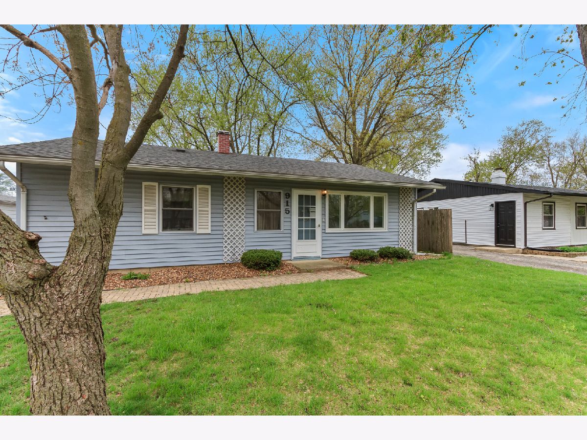 Homes Sold Bridalwreath Joliet Illinois, 915 Pearson
