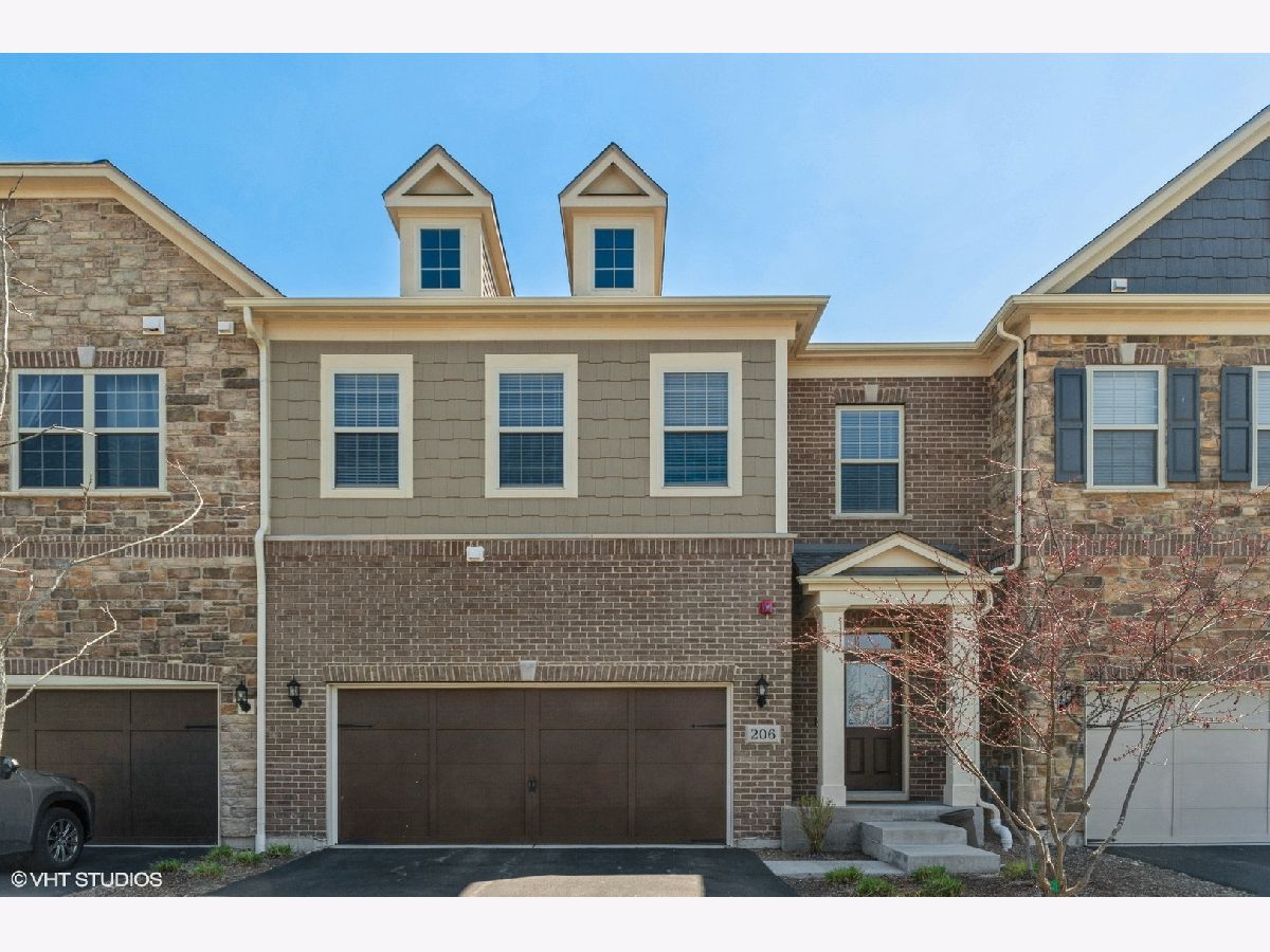 Condos & Townhomes Rented Camberley Club Lincolnshire Illinois, 206 Belmont