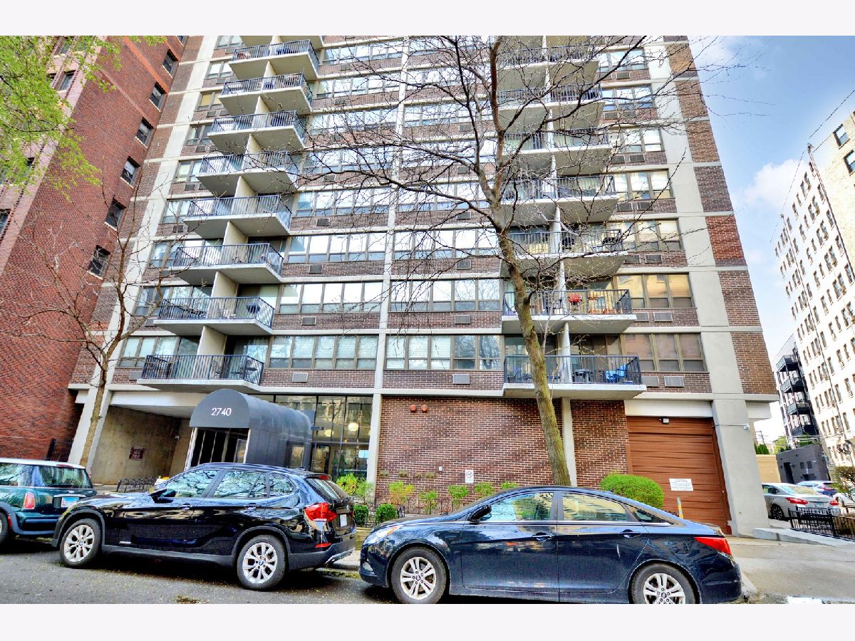 Condominiums Sold Parkview Towers Chicago Illinois, 2740 Pine Grove