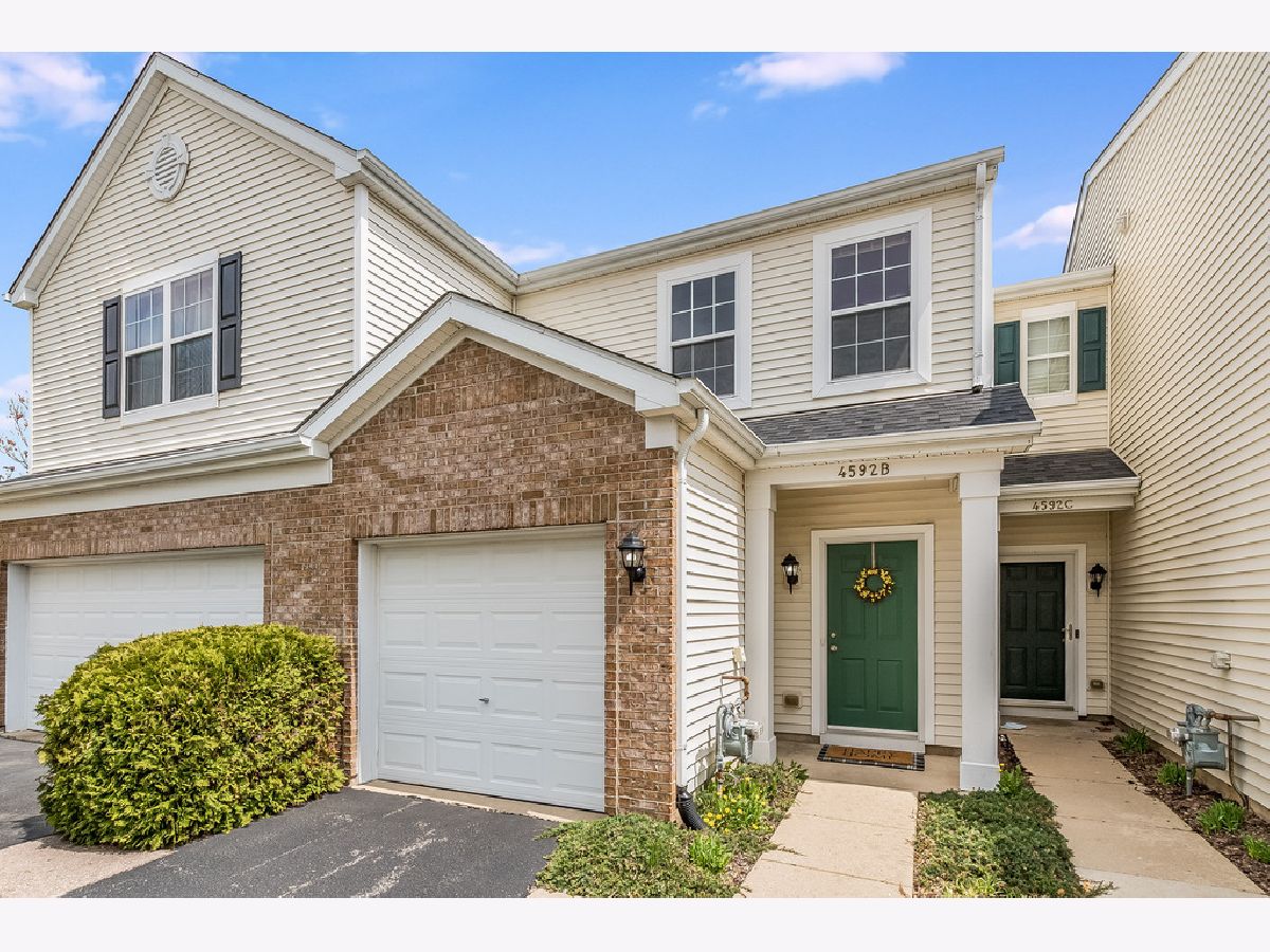 Bristol Bay Yorkville IL, Condos & Townhomes & Homes For Sale & For