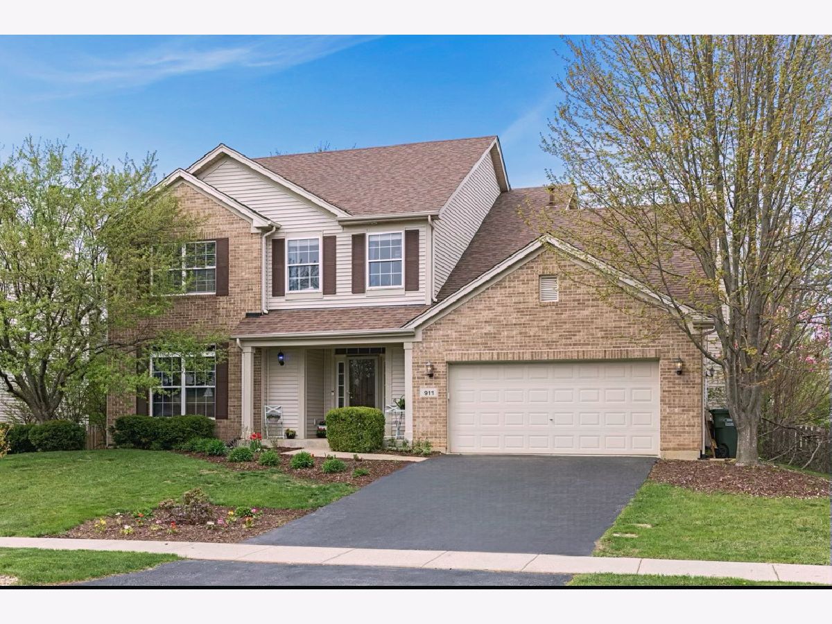 Homes & Townhomes Sold Rivers Edge Landing Minooka Illinois, 911 Rivers Edge