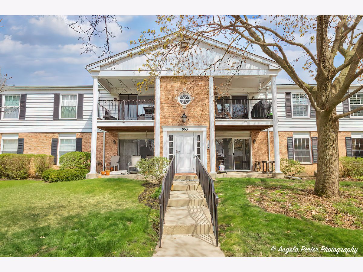 Condominiums Sold Colony Square Crystal Lake Illinois, 963 Golf Course
