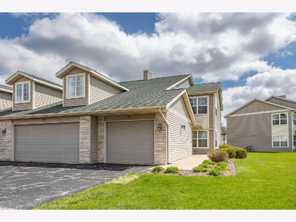 Condominiums Sold River Edge Sycamore Illinois, 910 Penny