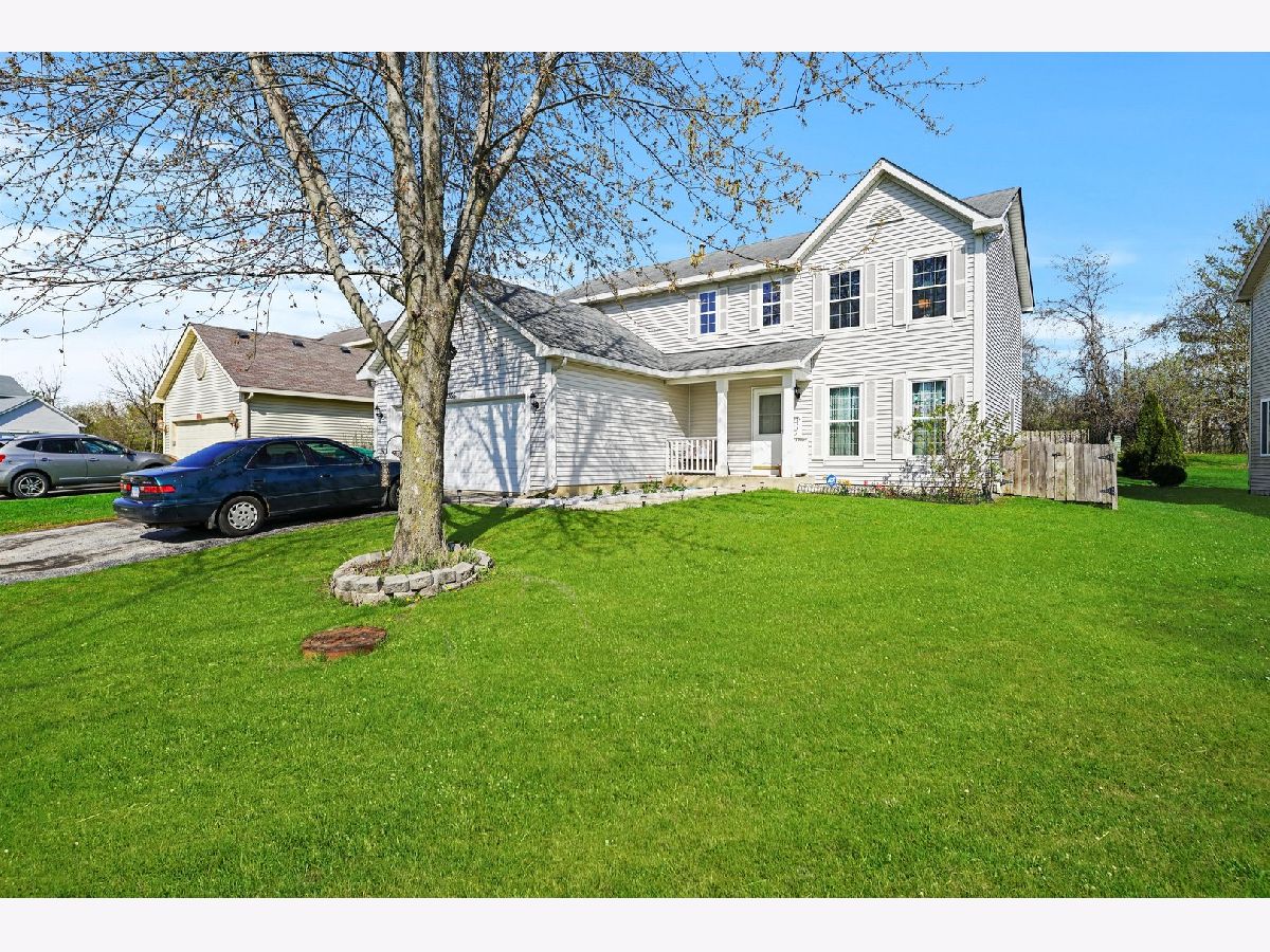 Homes Sold Lakewood Hills Round Lake Beach Illinois, 2355 Fox Chase