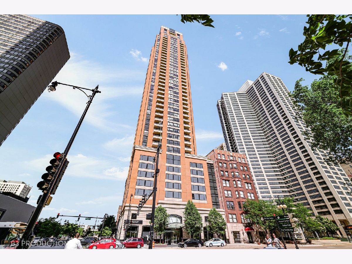 Condominiums Sold The Columbian Chicago Illinois, 1160 Michigan