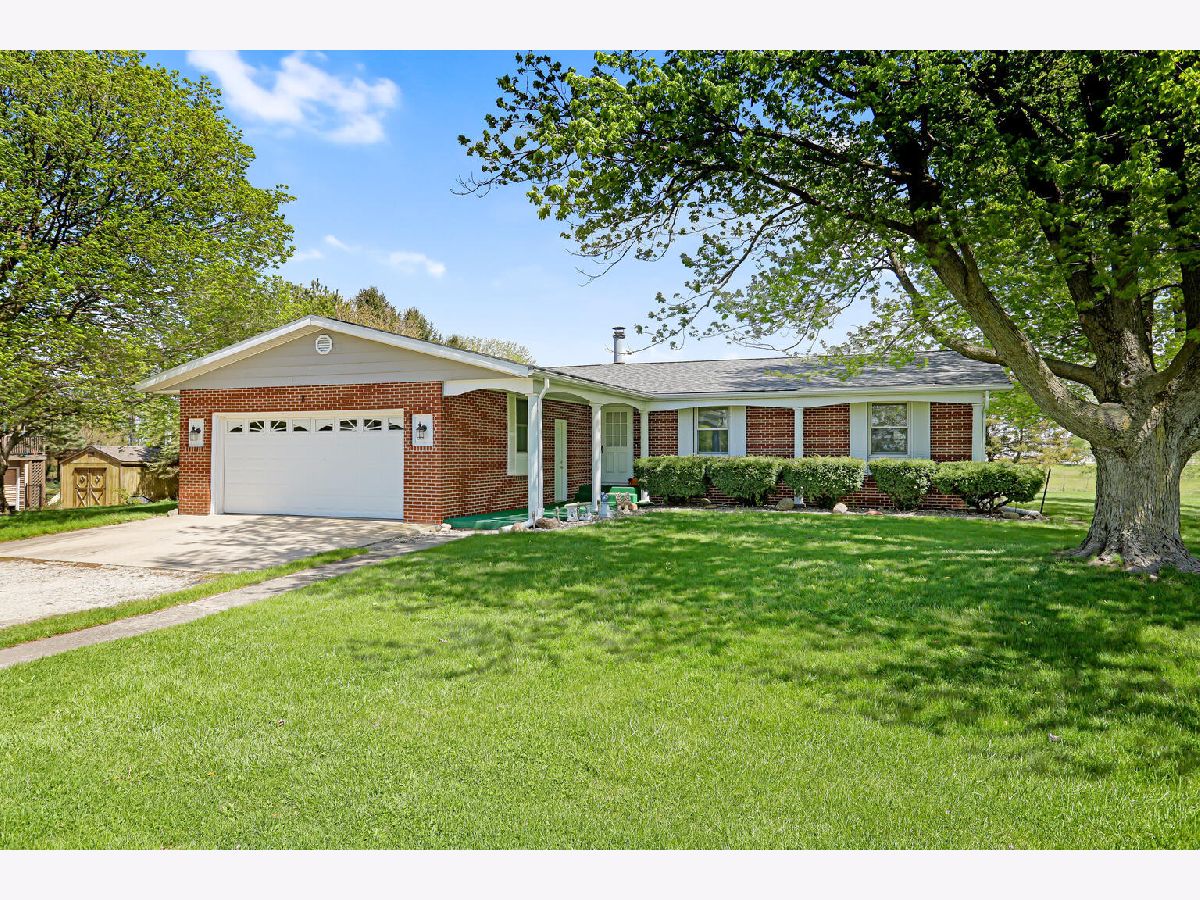  Sold Ludlow Illinois, 8 Julie