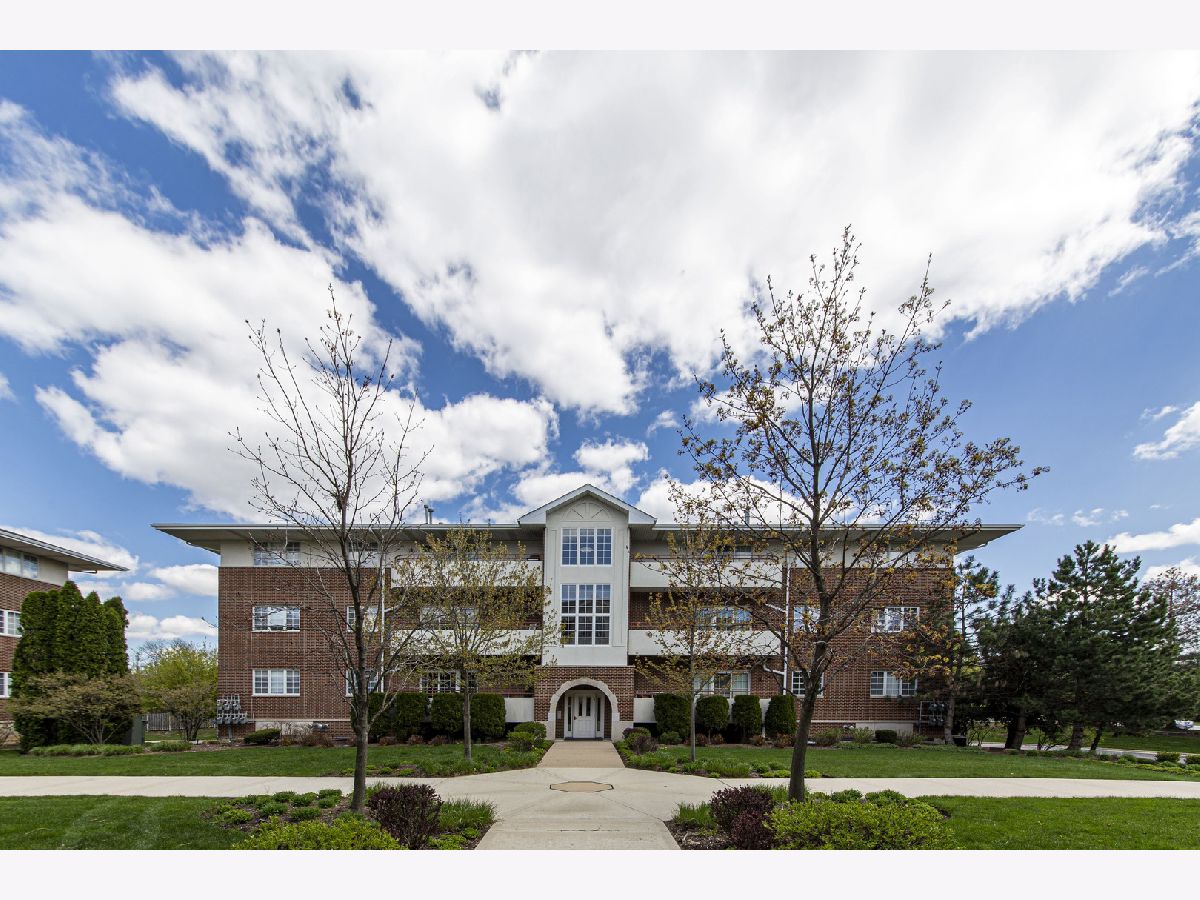 Condominiums Sold Courtyards Of Westmont Westmont Illinois, 706 63rd