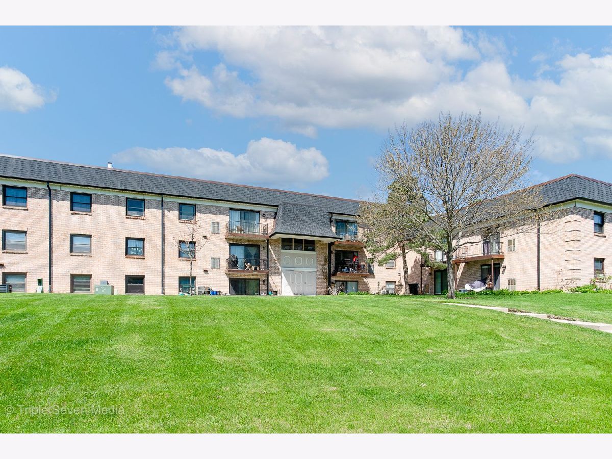 Condominiums Sold Park Meadows Rolling Meadows Illinois, 3325 Kirchoff
