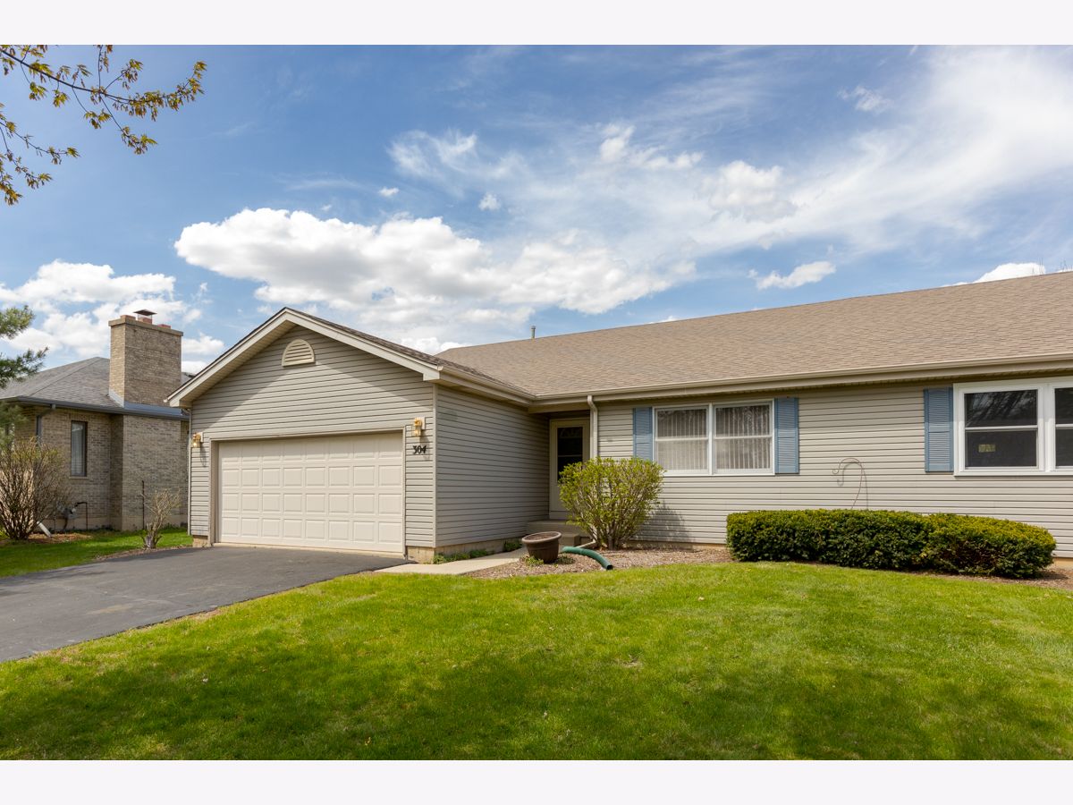 Townhomes & Condos & Homes Sold Old Mill Manor Hampshire Illinois, 304 Old Mill