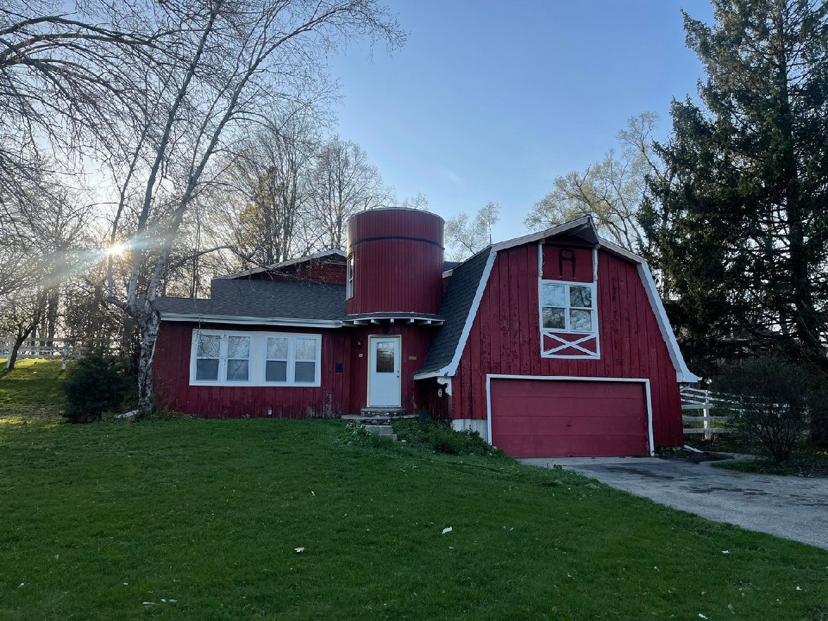 Rented Genoa City Wisconsin, 988 Main