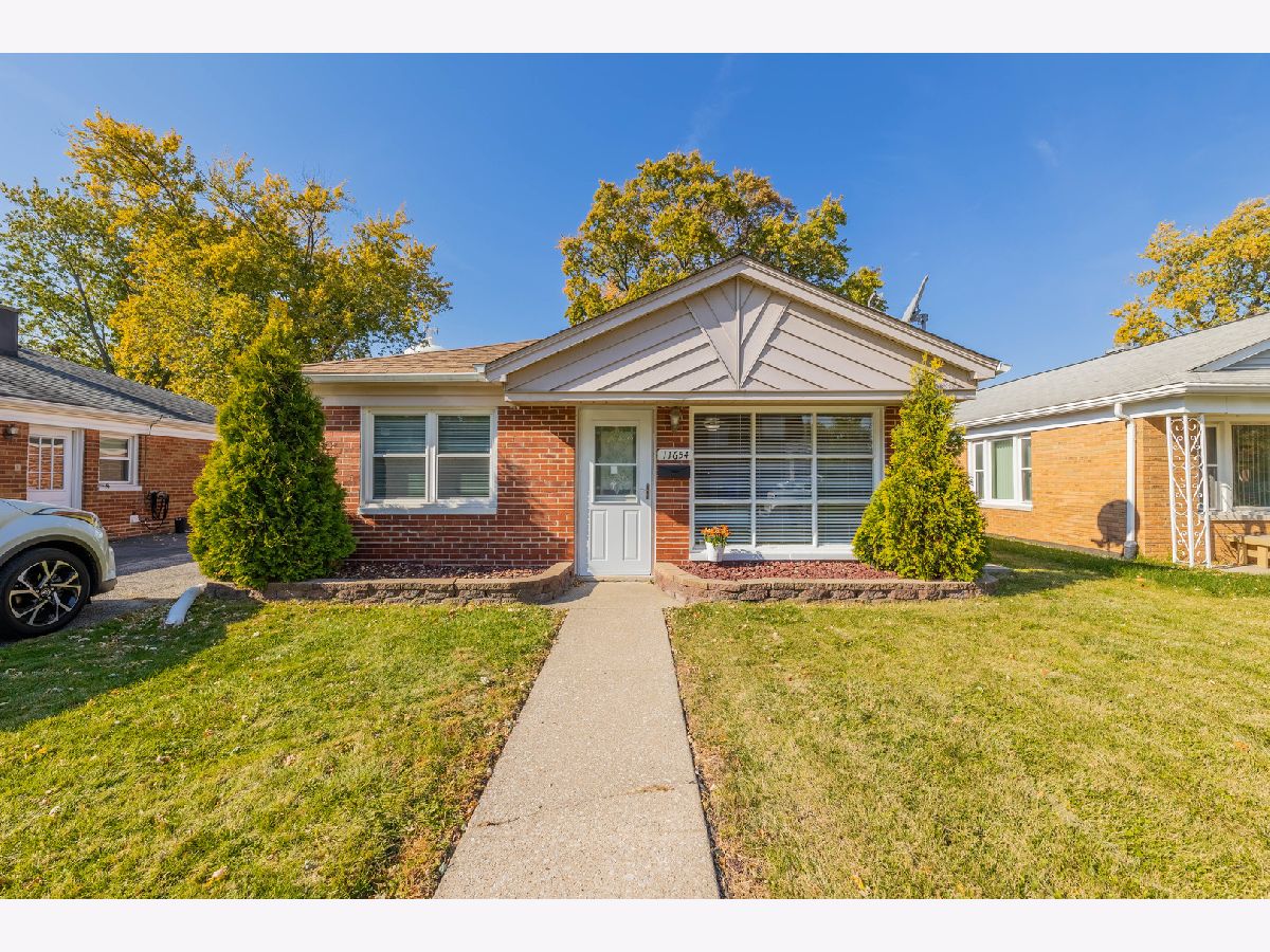  Rented Merrionette Park Illinois, 11654 Troy