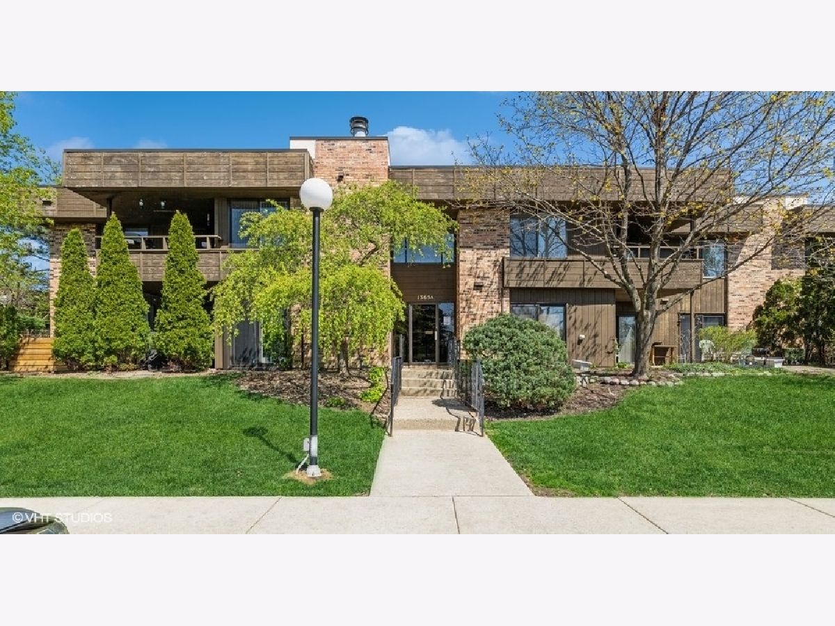 Condominiums Sold Forest Edge Palatine Illinois, 1365 Sterling