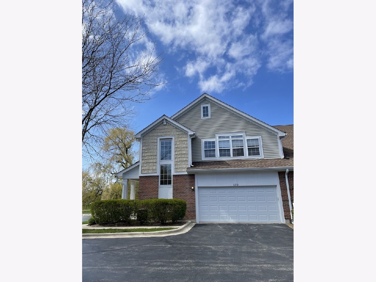 Townhomes Sold Georgetown Square Vernon Hills Illinois, 1210 Georgetown