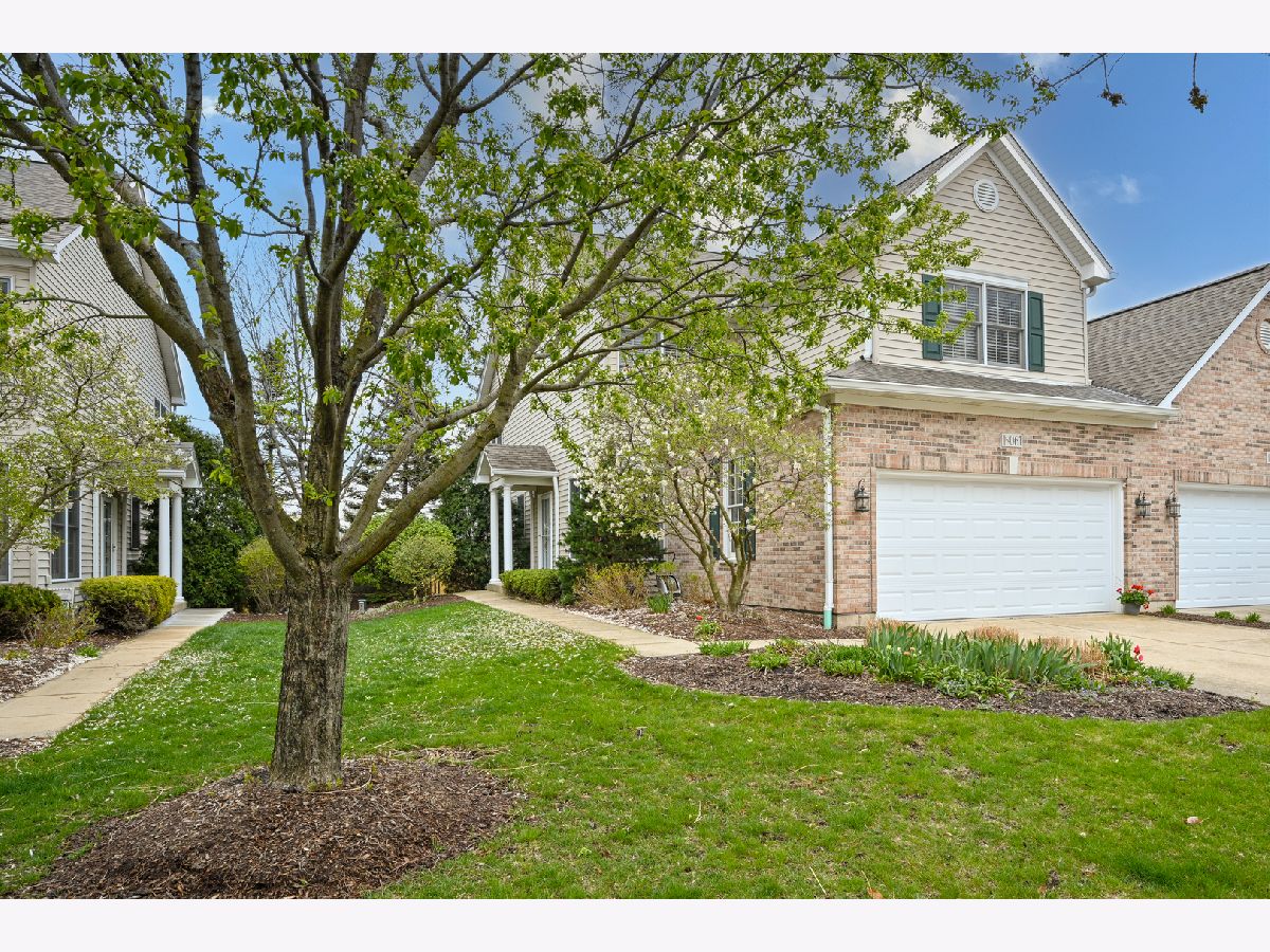 Townhomes Sold Mission Court Winfield Illinois, 1N061 Mission