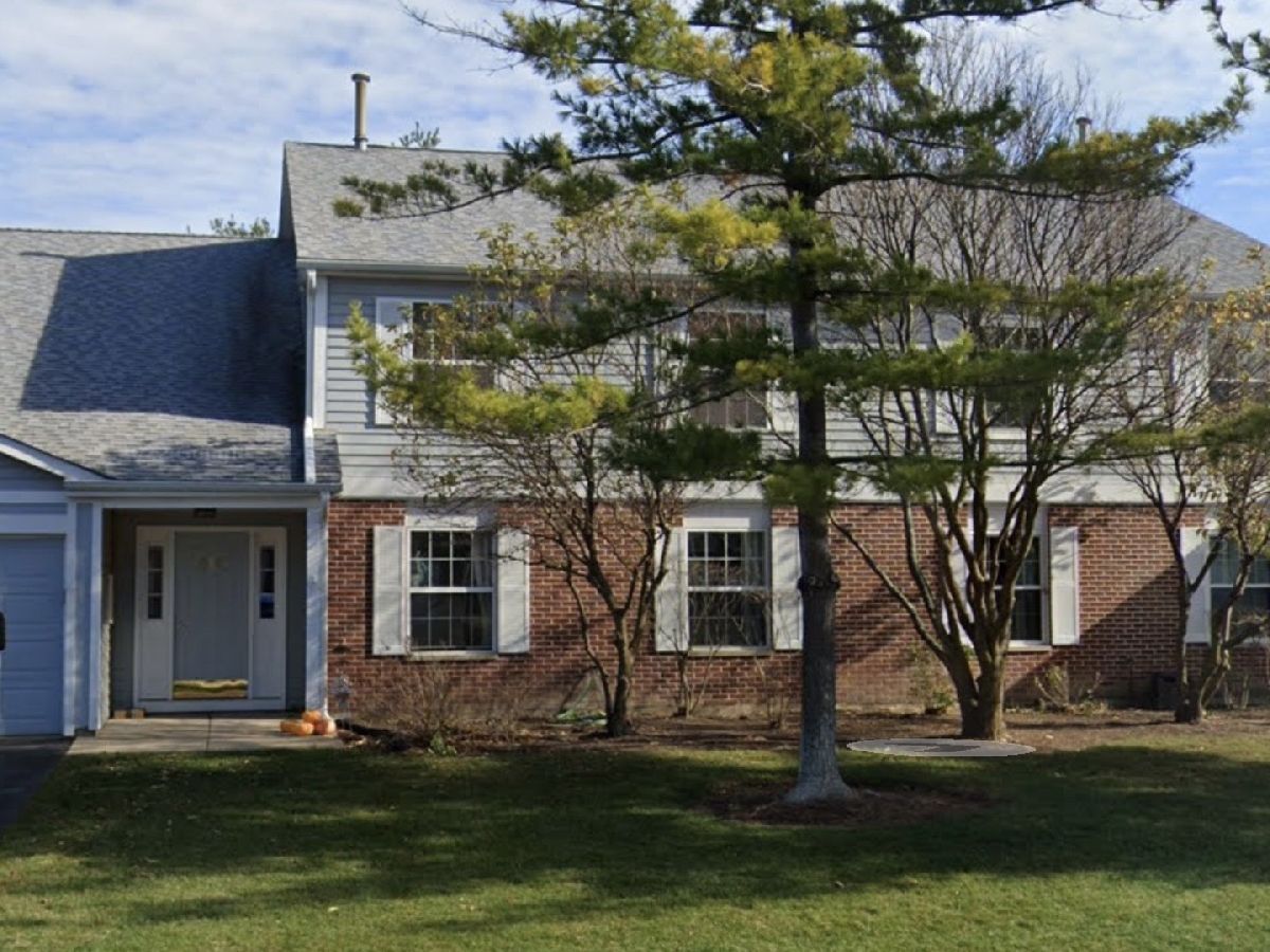Condos & Townhomes Rented Crestview Estates Wauconda Illinois, 310 Wethington