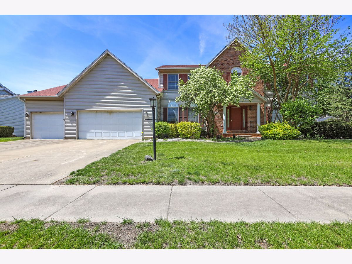 Homes & Condos & Townhomes Sold Robeson Meadows Champaign Illinois, 2203 Edgewater