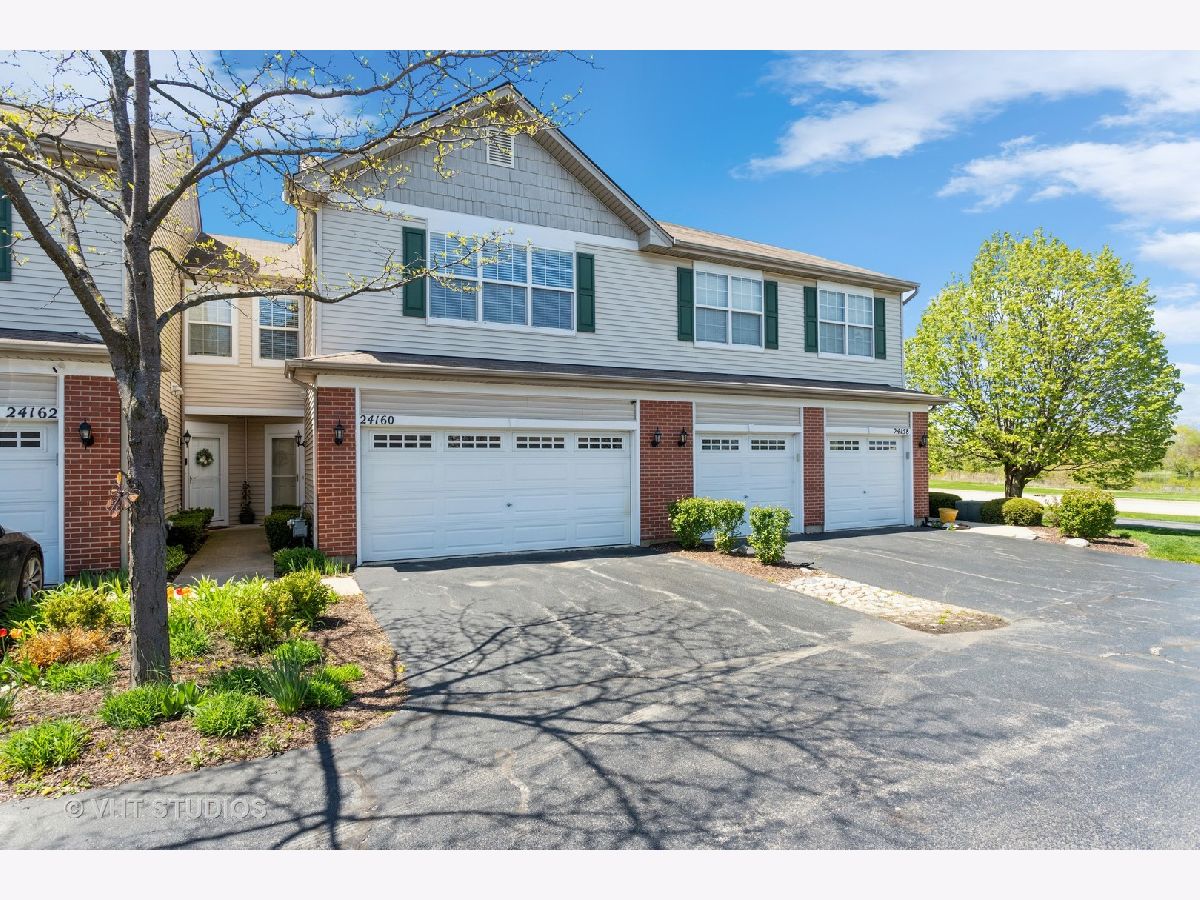 Townhomes & Condos Sold Walnut Creek Plainfield Illinois, 24160 Walnut