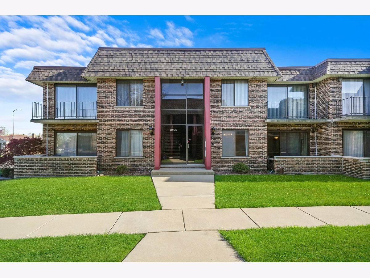 Condominiums Sold Lawn View Villas Oak Lawn Illinois, 10430 Pulaski